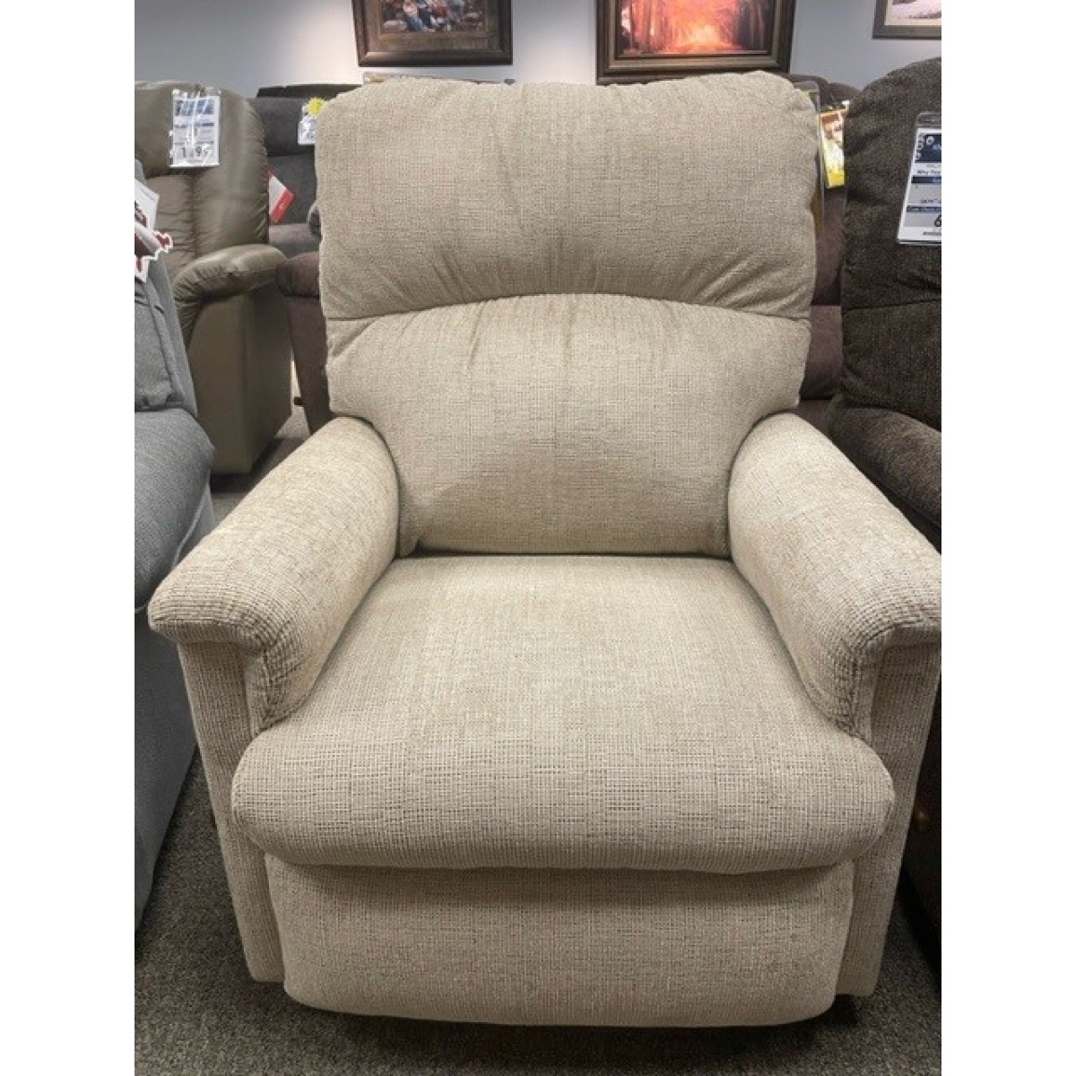 LAZBOY 734 CREAM RECLINER - Image 1