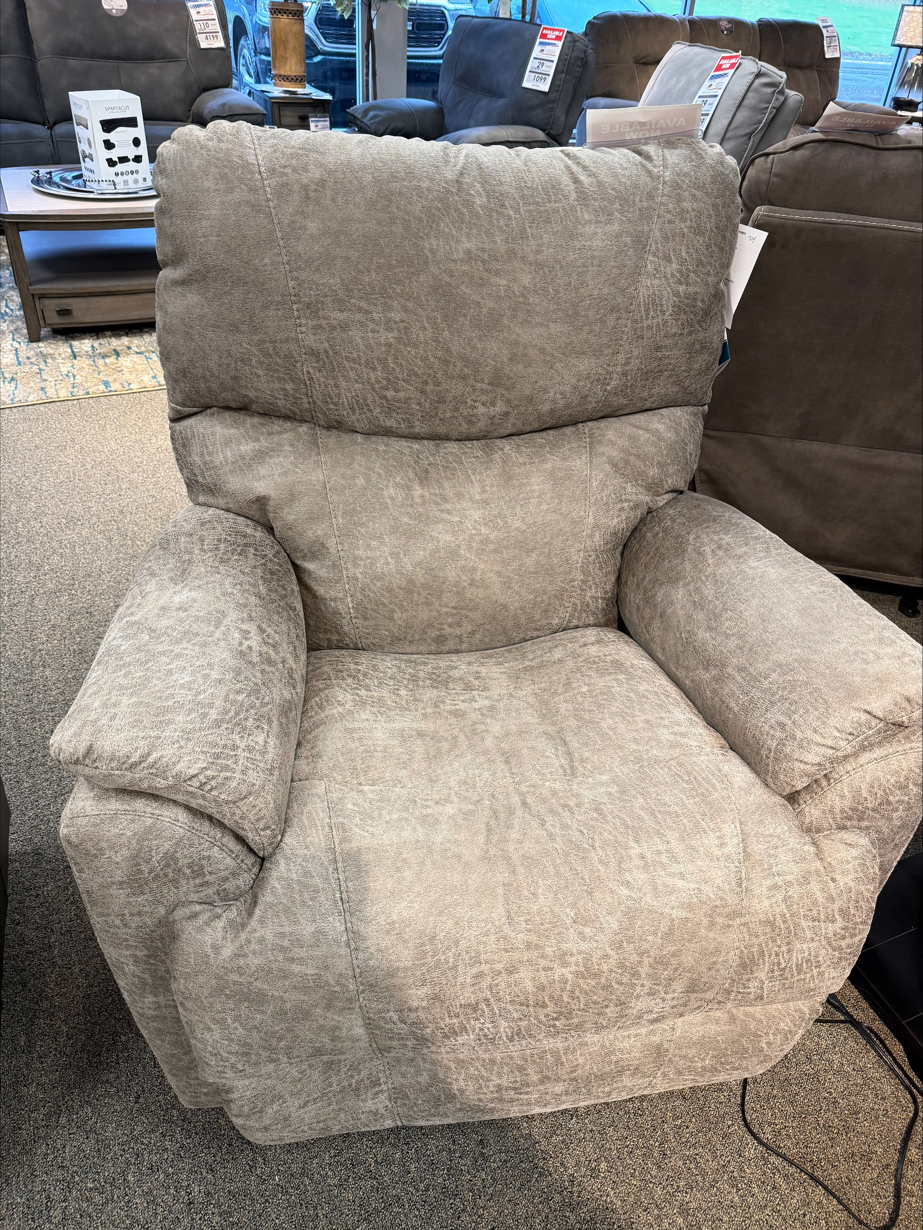 Trouper 724 Recliner-SABLE